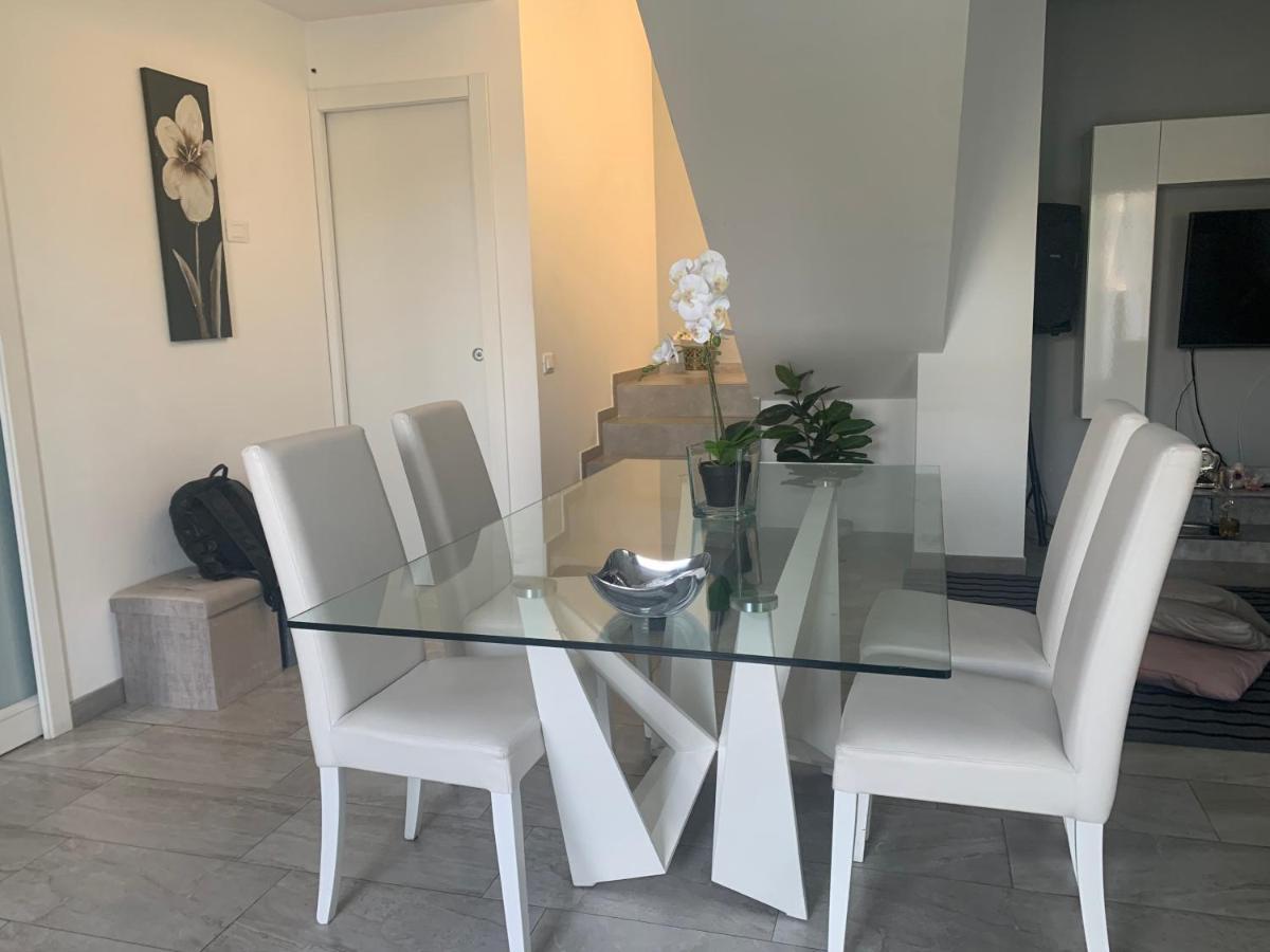 Villa In Affitto Ragalna Eksteriør bilde